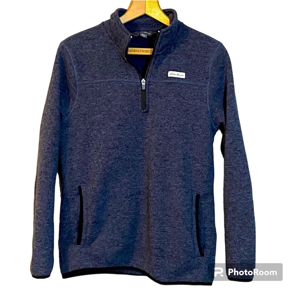 Eddie Bauer men’s size small fleece pullover. 3/4 zip, two front pockets.